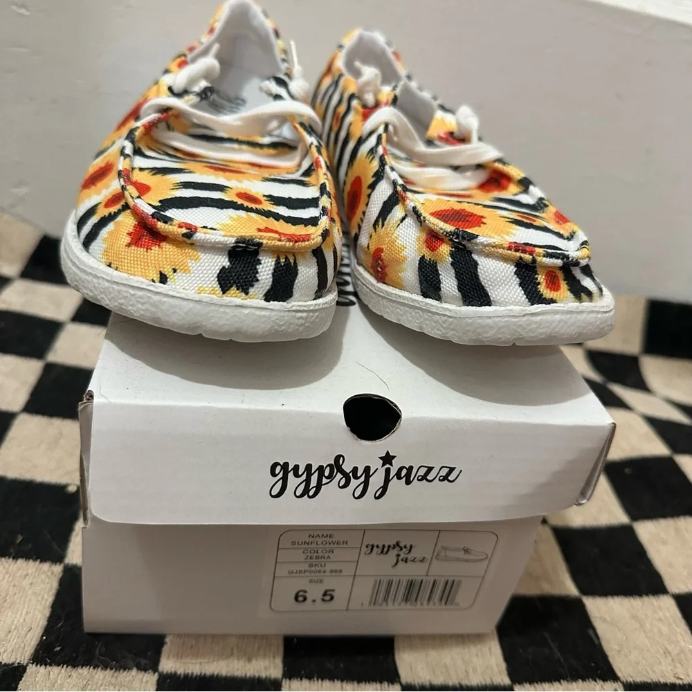Gypsy Jazz‎ Sunflower Canvas Loafers